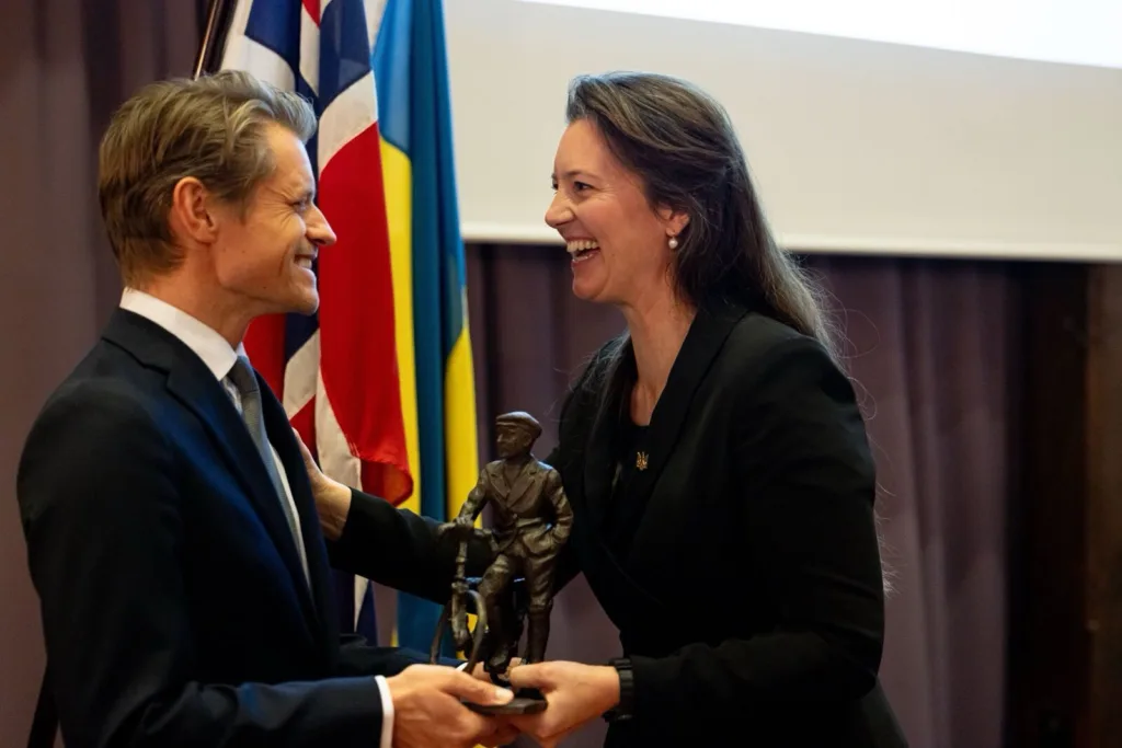 Styreleder Peter Frølich og generalsekretær Natalia Golis. Foto Espen Sturlason