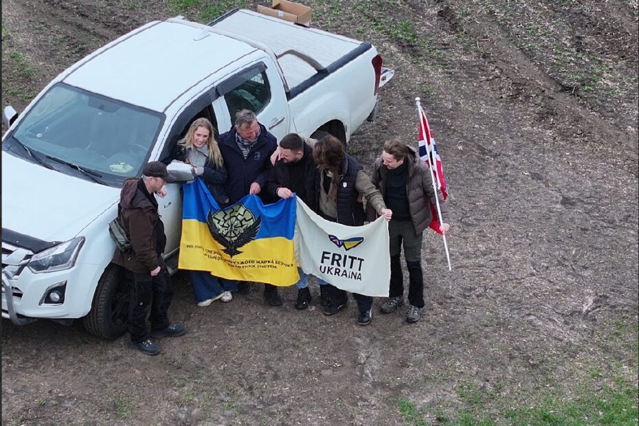Overlevering av biler fra Rissa Kraftlag. Foto: Fritt Ukraina