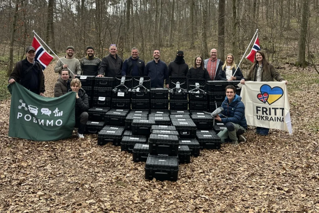 Leveranse av droner og generatorer. Foto Fritt Ukraina
