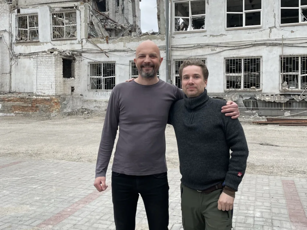 Magnus Sønsteby sammen med dronekommandanten Yehor Foto: Fritt Ukraina