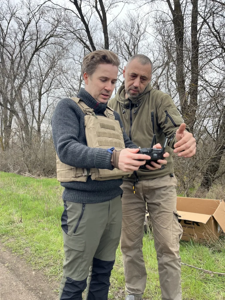 Magnus Sønsteby besøker kommandoplassen Gunnar Foto Fritt Ukraina (4)