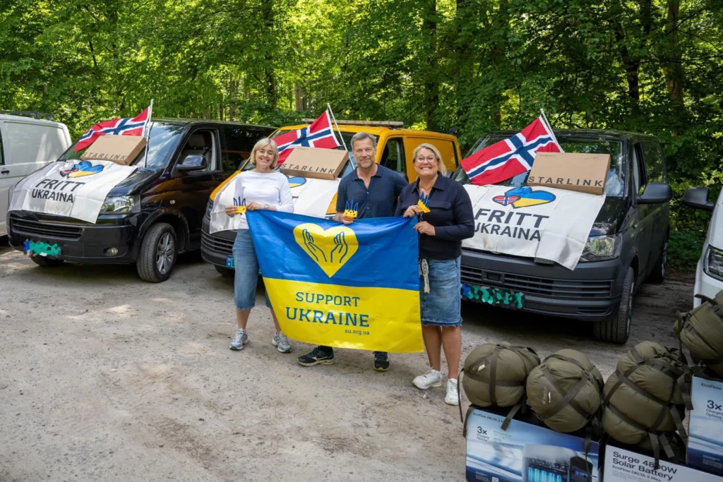 Biler til Air Defence West Lviv. Foto: Fritt Ukraina