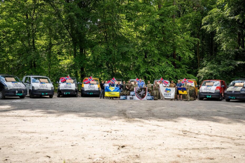 Biler til Air Defence West Lviv. Foto: Fritt Ukraina